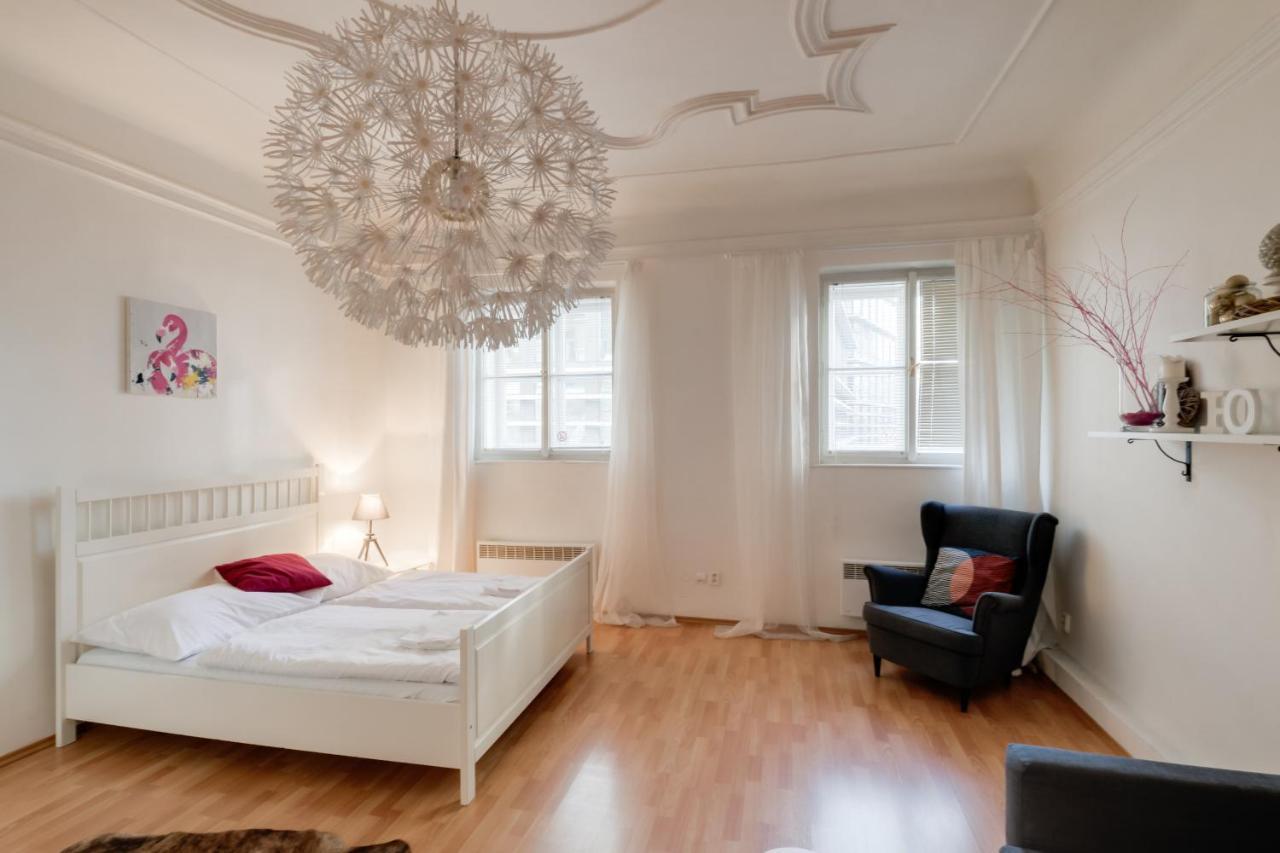 Curiosity Apartments Prague Exterior photo